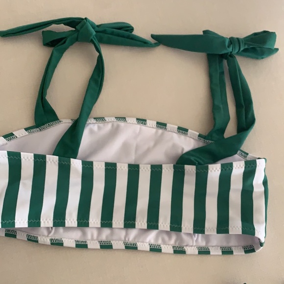 NWOT Size Medium Green & White Striped Swim Set - Picture 5 of 5